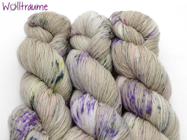 Fee Balance Lavendelfeld, handgefärbte Wolle von wollträume