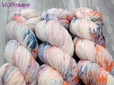 Molly High Twist Glühwürmchen handgefärbte Wolle von wollträume